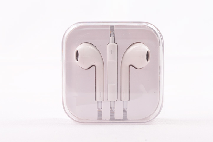   AURICULAR IN EAR MANOS LIBRES ESTETICA IPHONE CON PLUG 3.5 BLANCO 